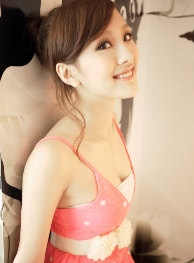 �崿���۸�����ŮͼƬ