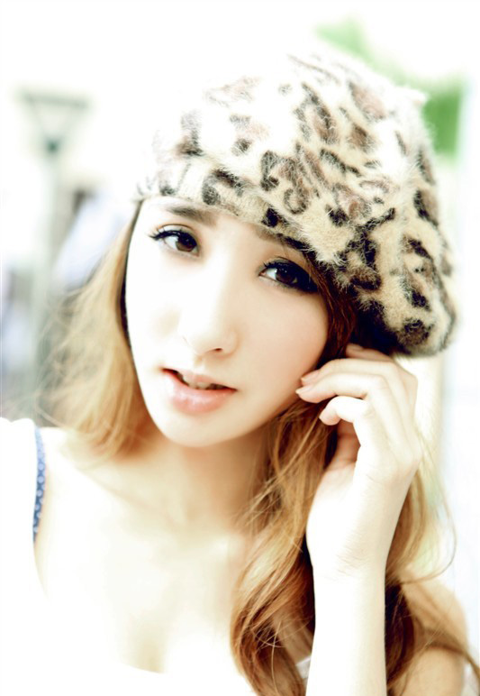 �崿��Ů����ع�Ŀɰ���Ƭ